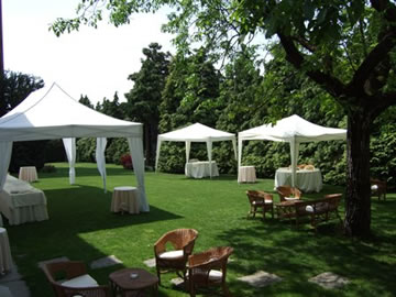 Aperitivo in giardino